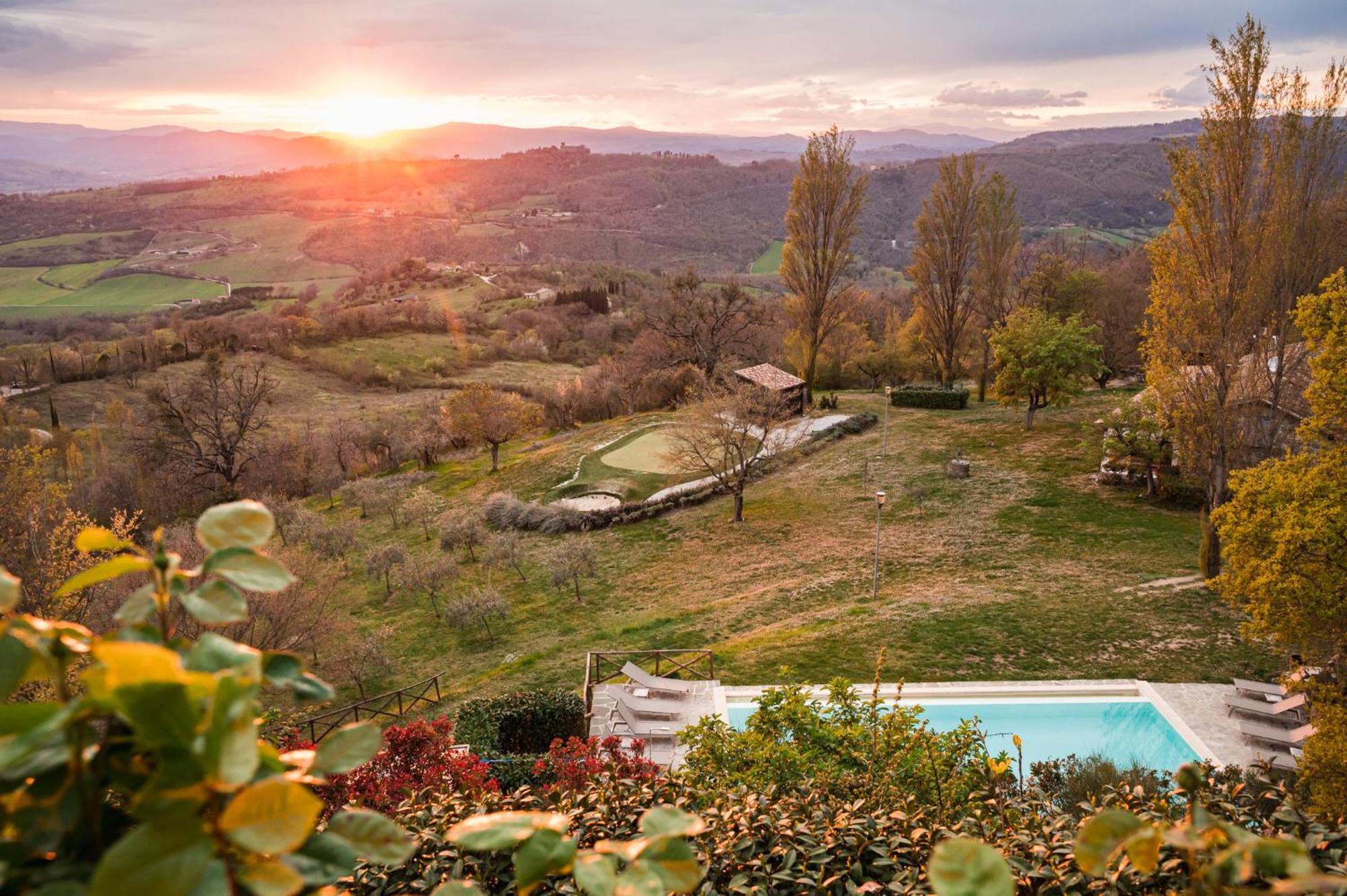 Nikis Resort Gubbio Exterior foto